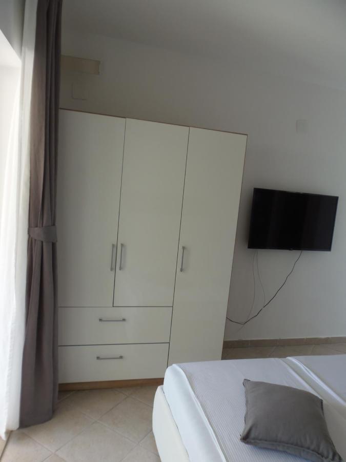 Villa Rajski Dvor 2 Bol Buitenkant foto